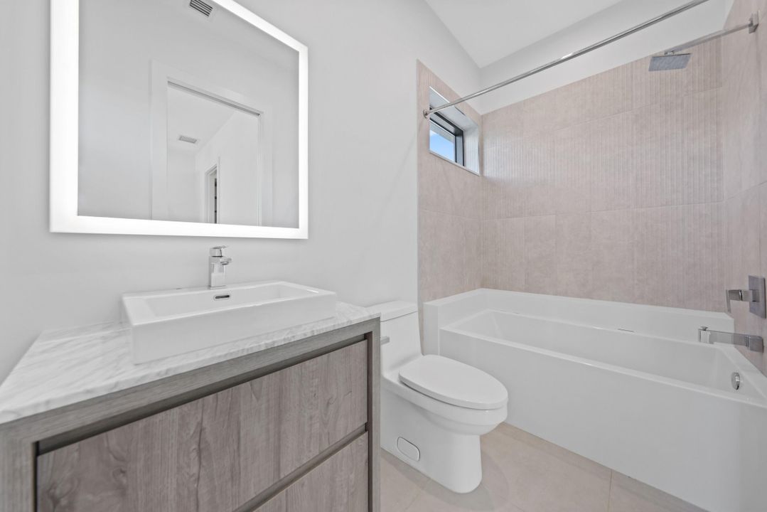 待售: $5,695,000 (6 贝兹, 6 浴室, 4507 平方英尺)