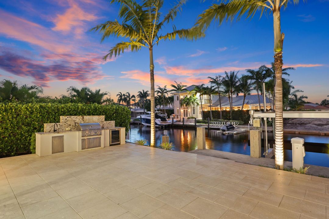 待售: $5,695,000 (6 贝兹, 6 浴室, 4507 平方英尺)