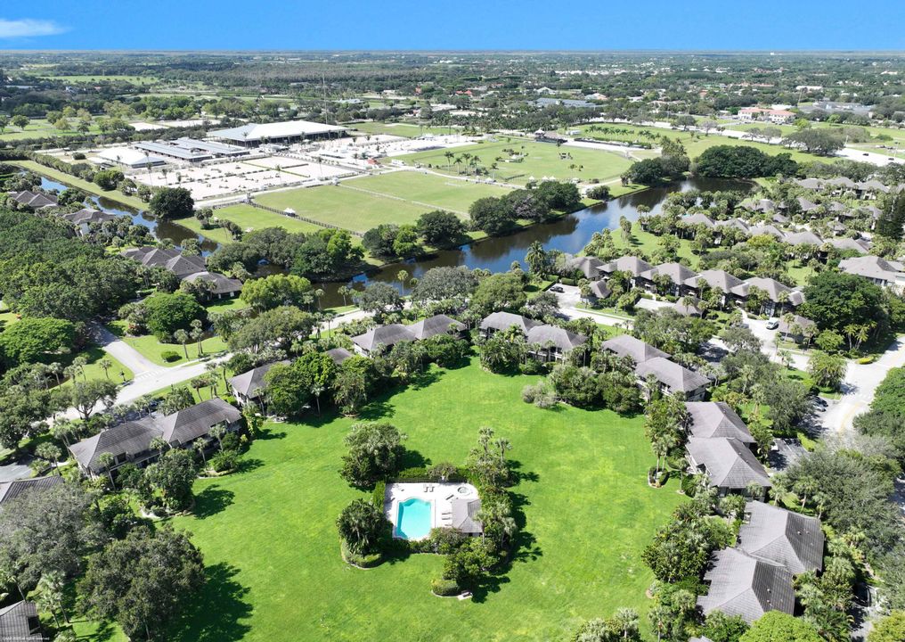 Activo con contrato: $5,500 (1 camas, 1 baños, 900 Pies cuadrados)