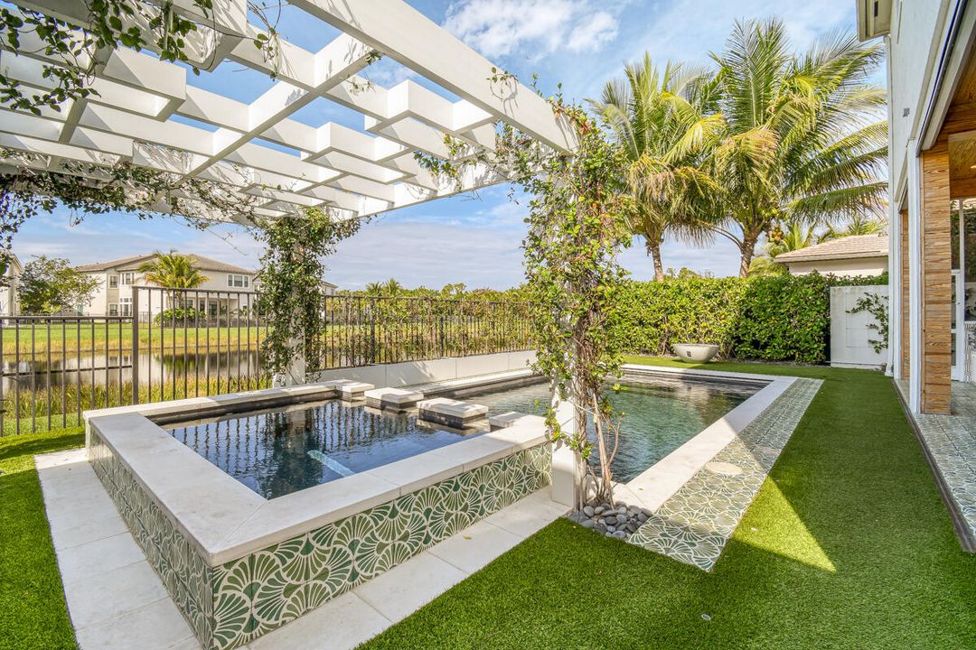 Activo con contrato: $1,999,999 (5 camas, 6 baños, 4783 Pies cuadrados)