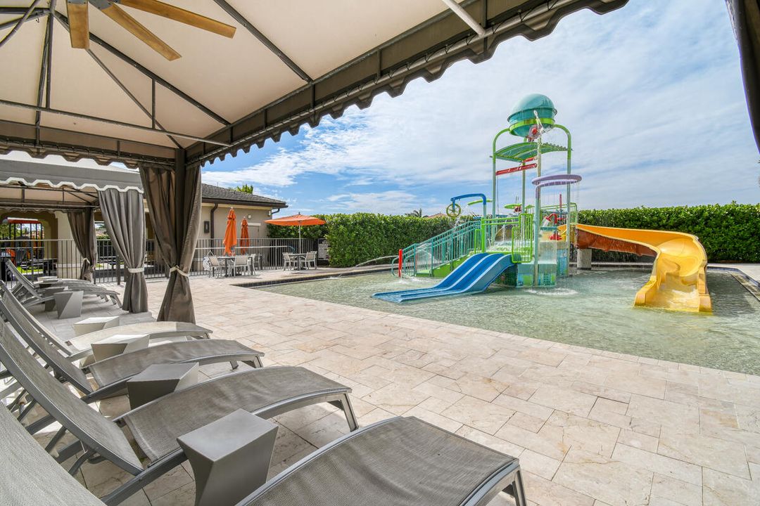 Activo con contrato: $1,999,999 (5 camas, 6 baños, 4783 Pies cuadrados)