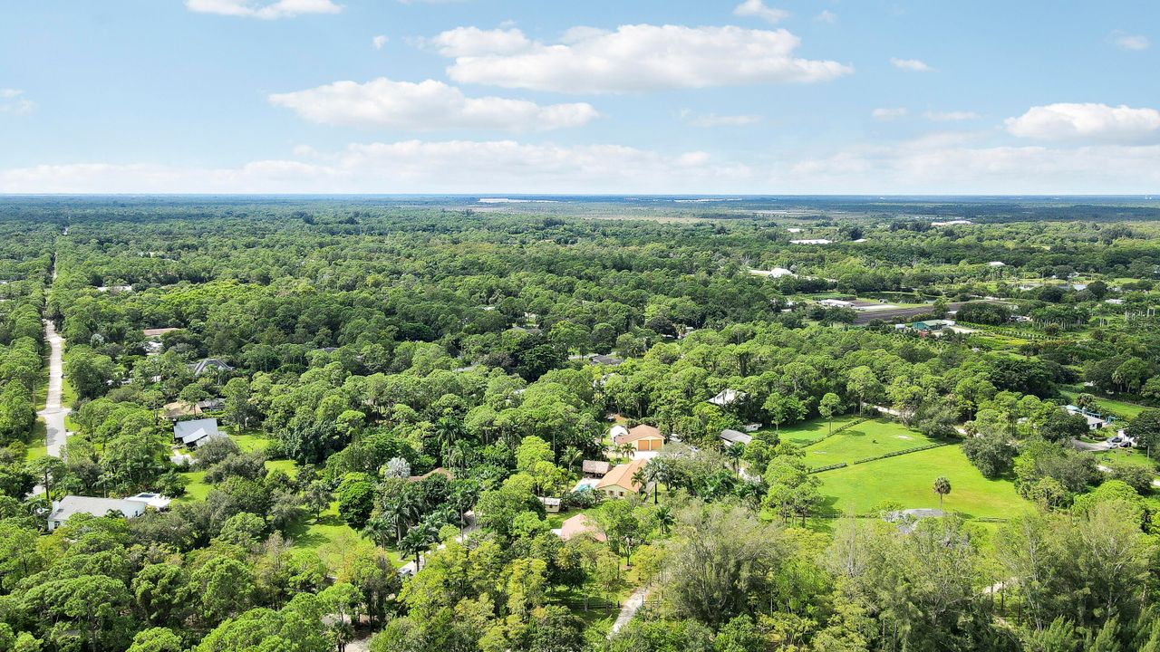 For Sale: $1,399,000 (6 beds, 3 baths, 3049 Square Feet)