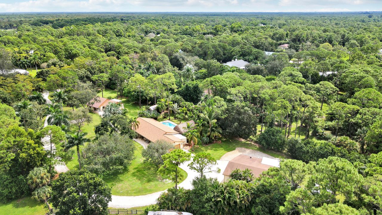 For Sale: $1,399,000 (6 beds, 3 baths, 3049 Square Feet)