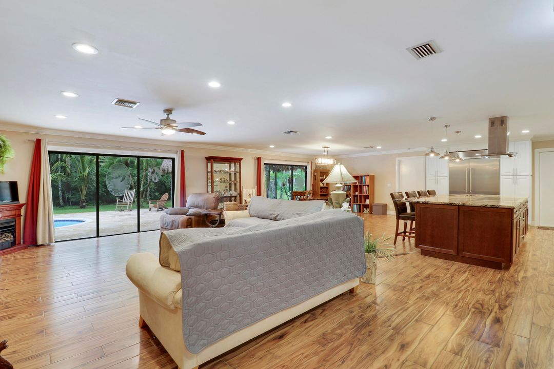 For Sale: $1,399,000 (6 beds, 3 baths, 3049 Square Feet)