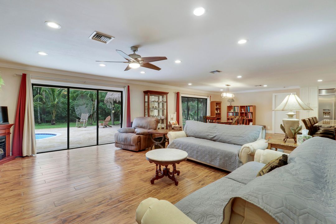 For Sale: $1,399,000 (6 beds, 3 baths, 3049 Square Feet)