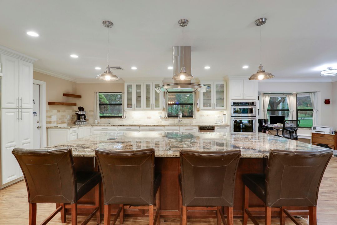 For Sale: $1,399,000 (6 beds, 3 baths, 3049 Square Feet)