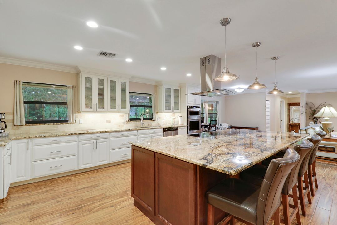 For Sale: $1,399,000 (6 beds, 3 baths, 3049 Square Feet)