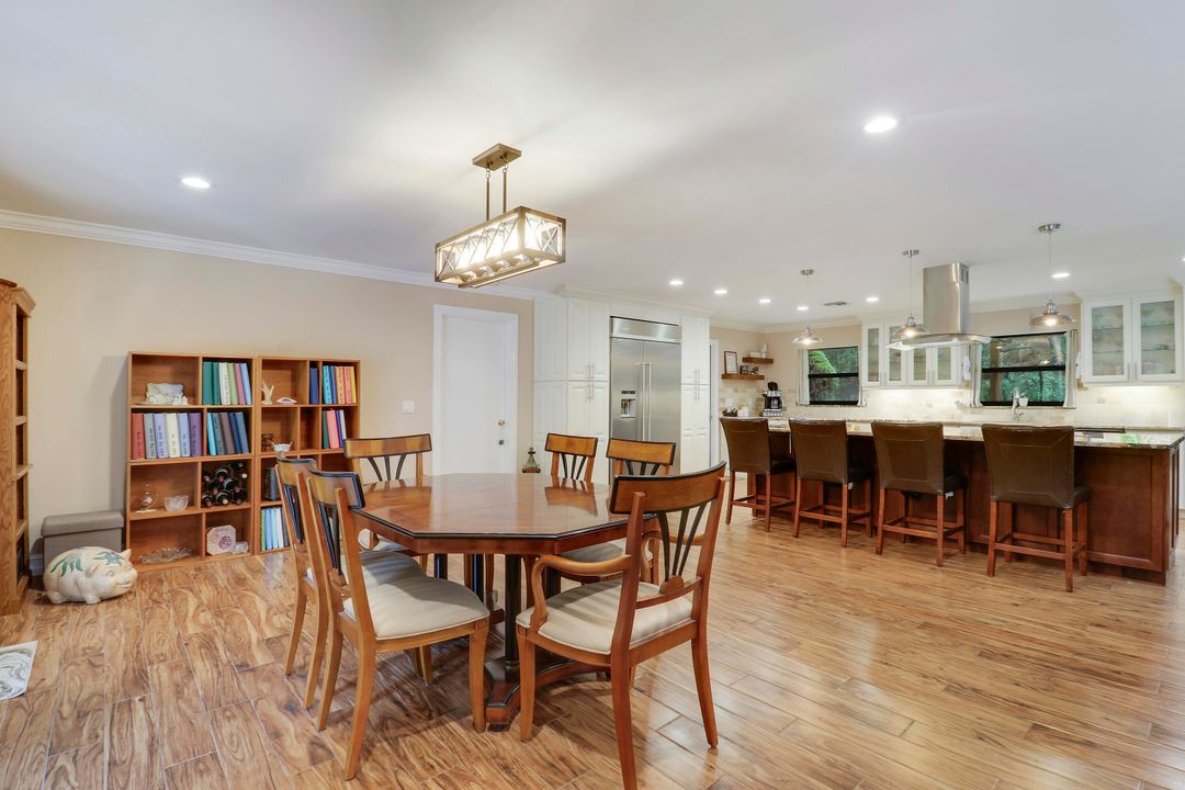 For Sale: $1,399,000 (6 beds, 3 baths, 3049 Square Feet)