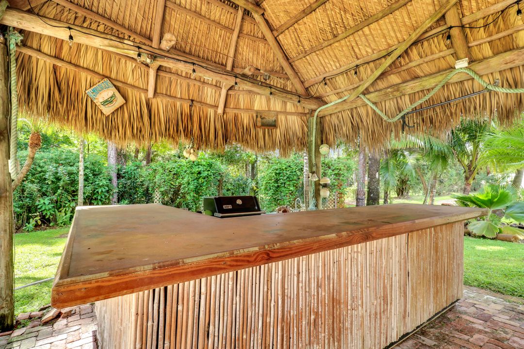 For Sale: $1,399,000 (6 beds, 3 baths, 3049 Square Feet)