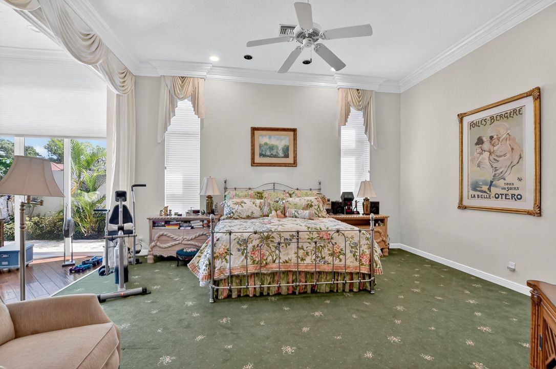 合同活跃: $1,395,000 (3 贝兹, 3 浴室, 3320 平方英尺)