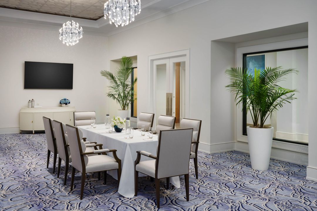 合同活跃: $1,395,000 (3 贝兹, 3 浴室, 3320 平方英尺)