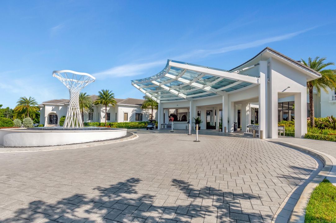 合同活跃: $1,395,000 (3 贝兹, 3 浴室, 3320 平方英尺)