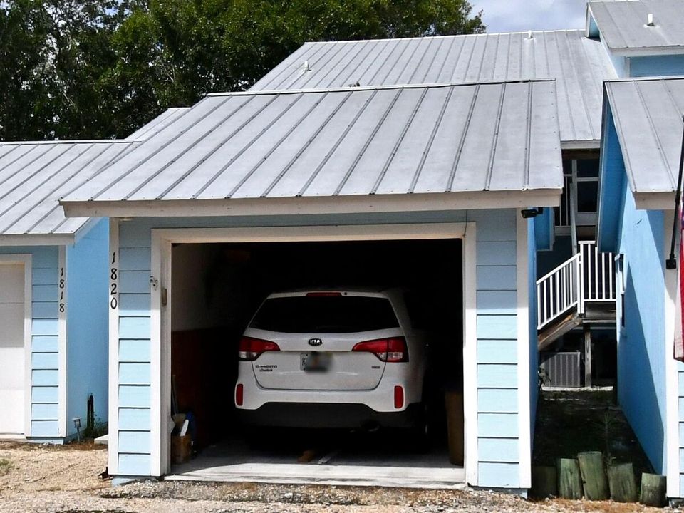 Недавно продано: $195,000 (2 спален, 2 ванн, 977 Квадратных фут)