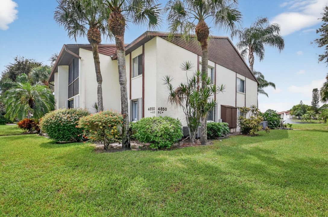 Recently Rented: $1,750 (2 beds, 1 baths, 991 Square Feet)