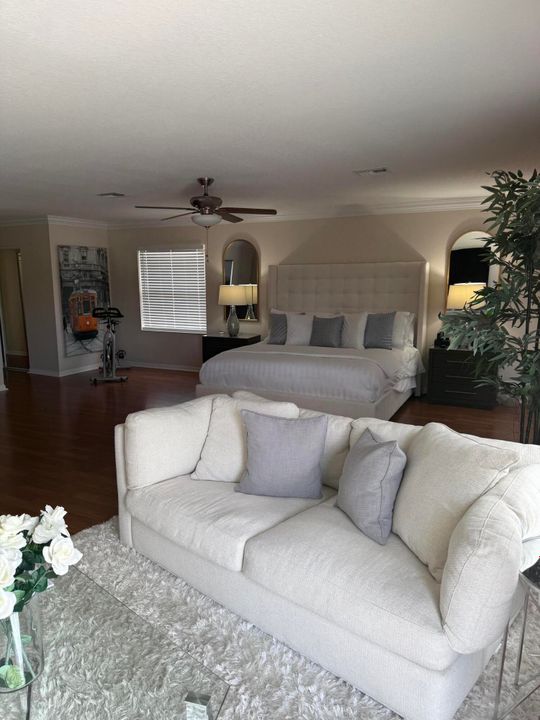 Active With Contract: $11,500 (4 beds, 3 baths, 3506 Square Feet)