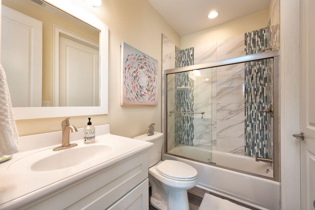 待售: $1,400,000 (4 贝兹, 3 浴室, 1840 平方英尺)