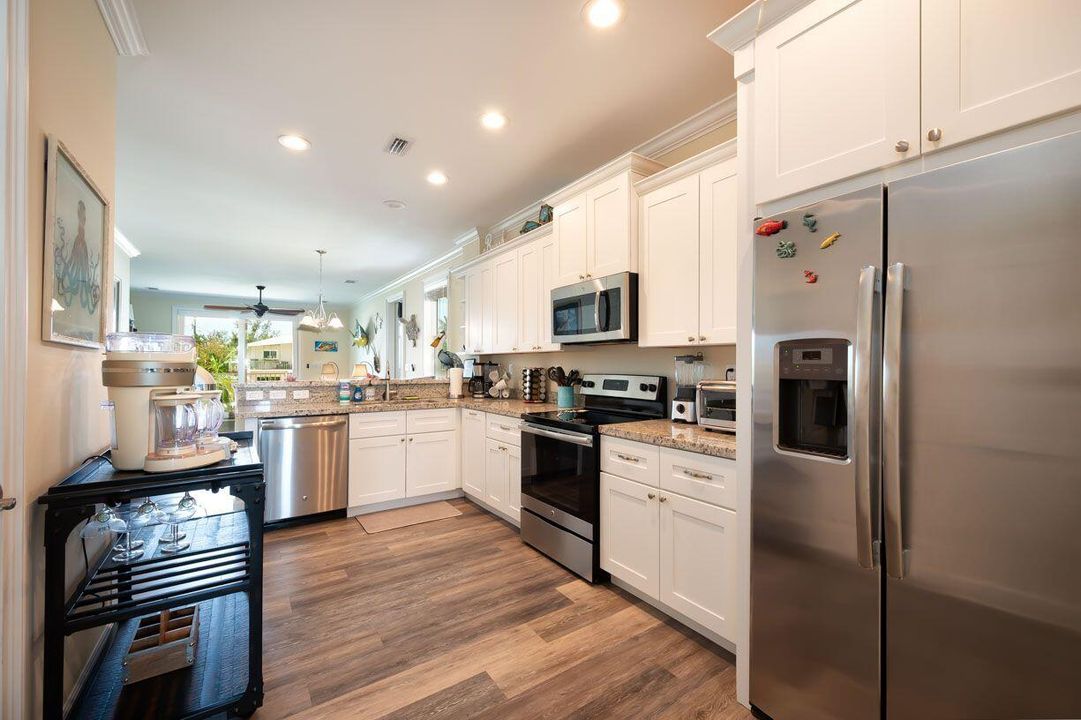 待售: $1,400,000 (4 贝兹, 3 浴室, 1840 平方英尺)