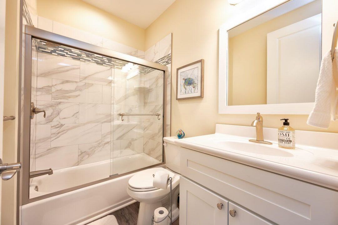 待售: $1,400,000 (4 贝兹, 3 浴室, 1840 平方英尺)