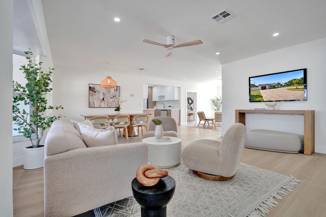 Active With Contract: $765,000 (4 beds, 3 baths, 1555 Square Feet)