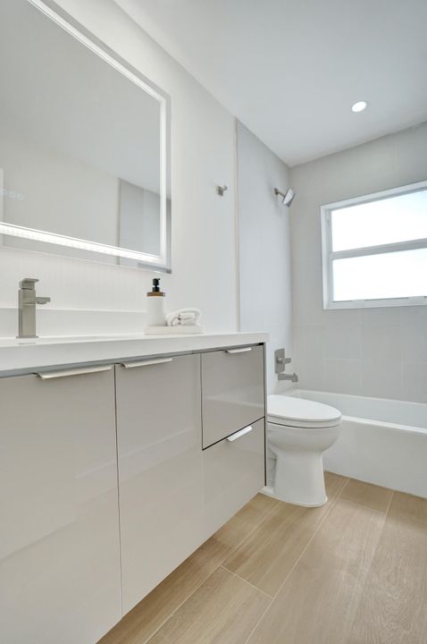 Active With Contract: $765,000 (4 beds, 3 baths, 1555 Square Feet)