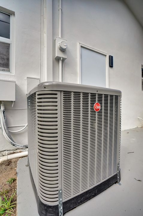 Active With Contract: $765,000 (4 beds, 3 baths, 1555 Square Feet)