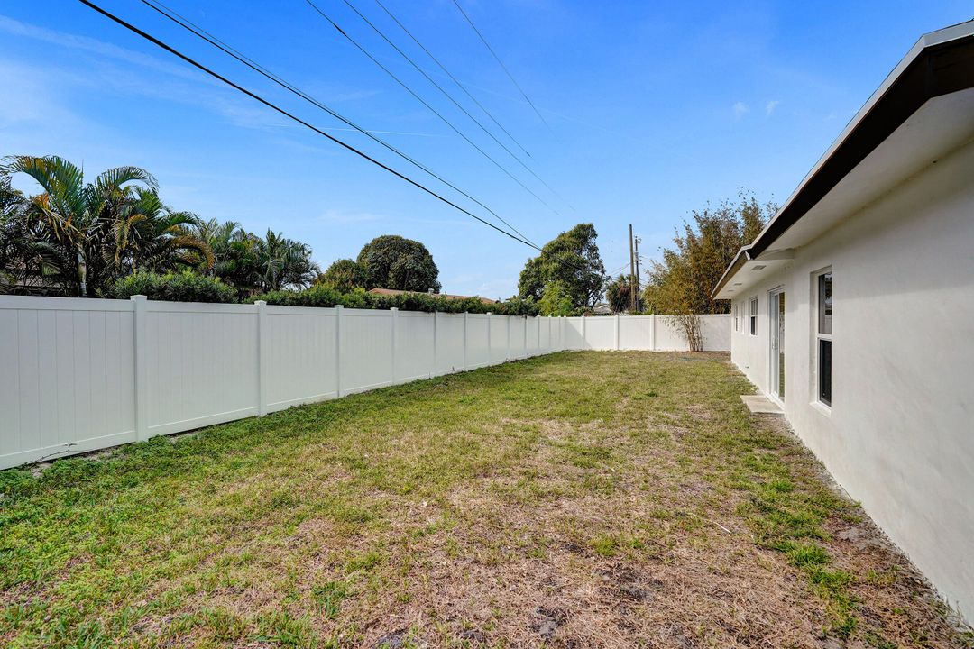 Active With Contract: $765,000 (4 beds, 3 baths, 1555 Square Feet)