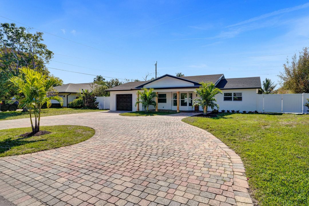 Active With Contract: $765,000 (4 beds, 3 baths, 1555 Square Feet)