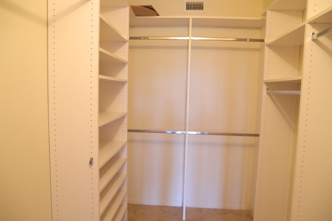 For Sale: $190,000 (2 beds, 2 baths, 1316 Square Feet)