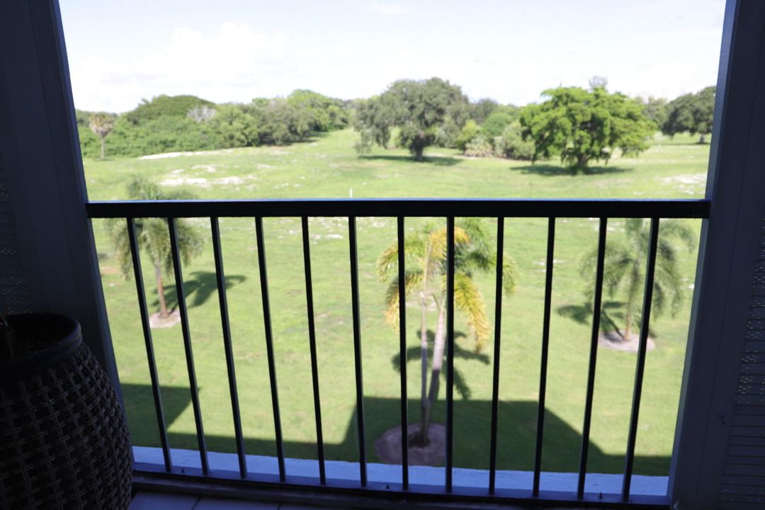 For Sale: $190,000 (2 beds, 2 baths, 1316 Square Feet)