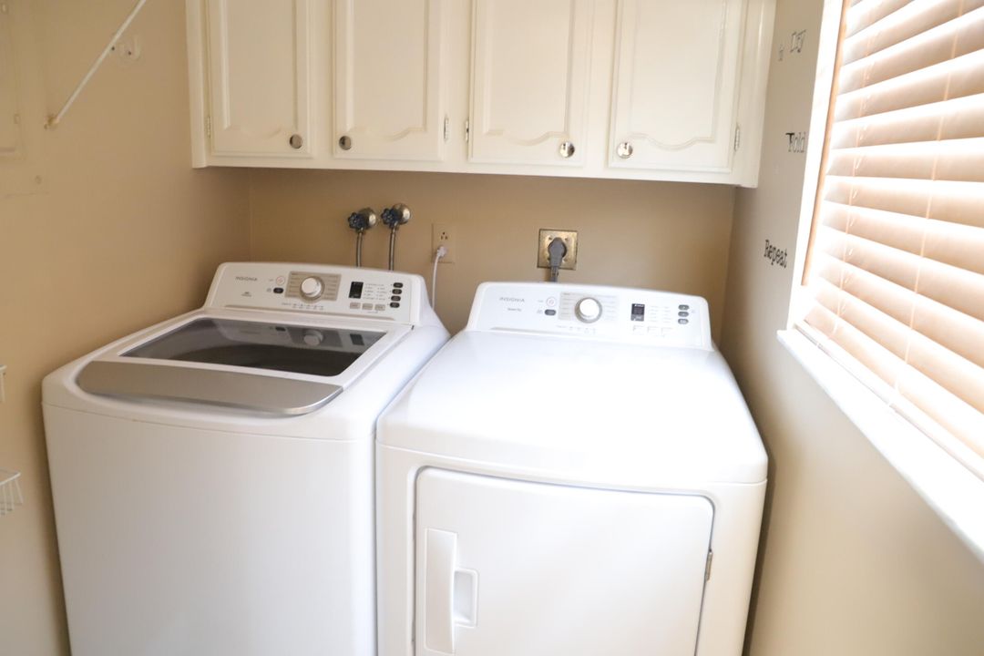 For Sale: $190,000 (2 beds, 2 baths, 1316 Square Feet)