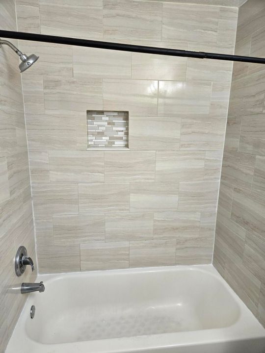 En Venta: $299,950 (3 camas, 2 baños, 1402 Pies cuadrados)