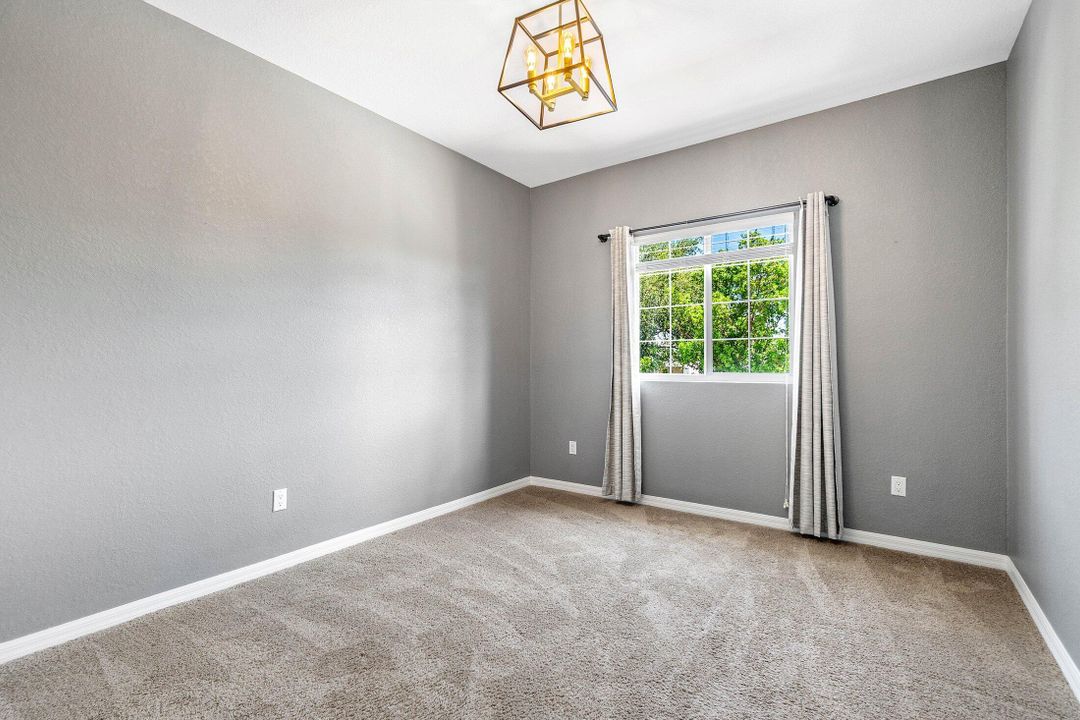 待售: $388,000 (3 贝兹, 2 浴室, 1578 平方英尺)