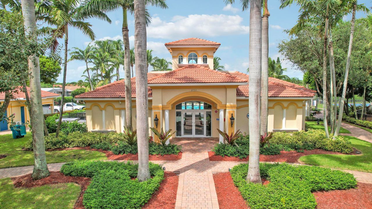 待售: $425,000 (3 贝兹, 2 浴室, 1739 平方英尺)