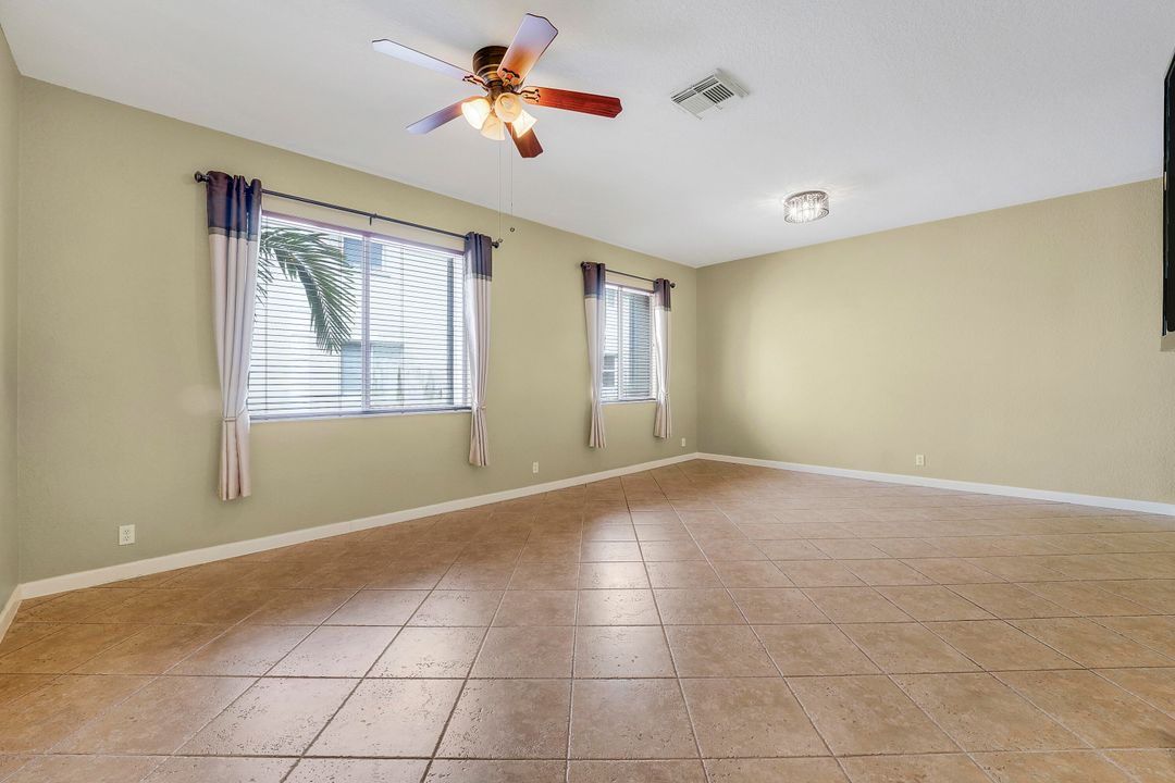 待售: $425,000 (3 贝兹, 2 浴室, 1739 平方英尺)