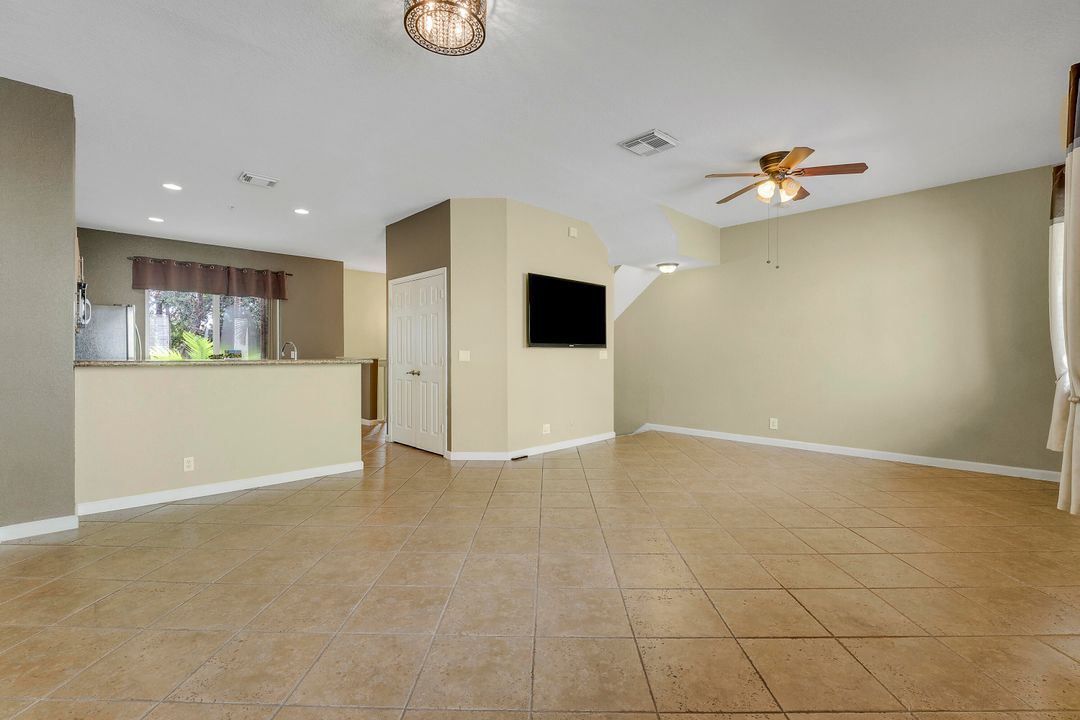 待售: $425,000 (3 贝兹, 2 浴室, 1739 平方英尺)