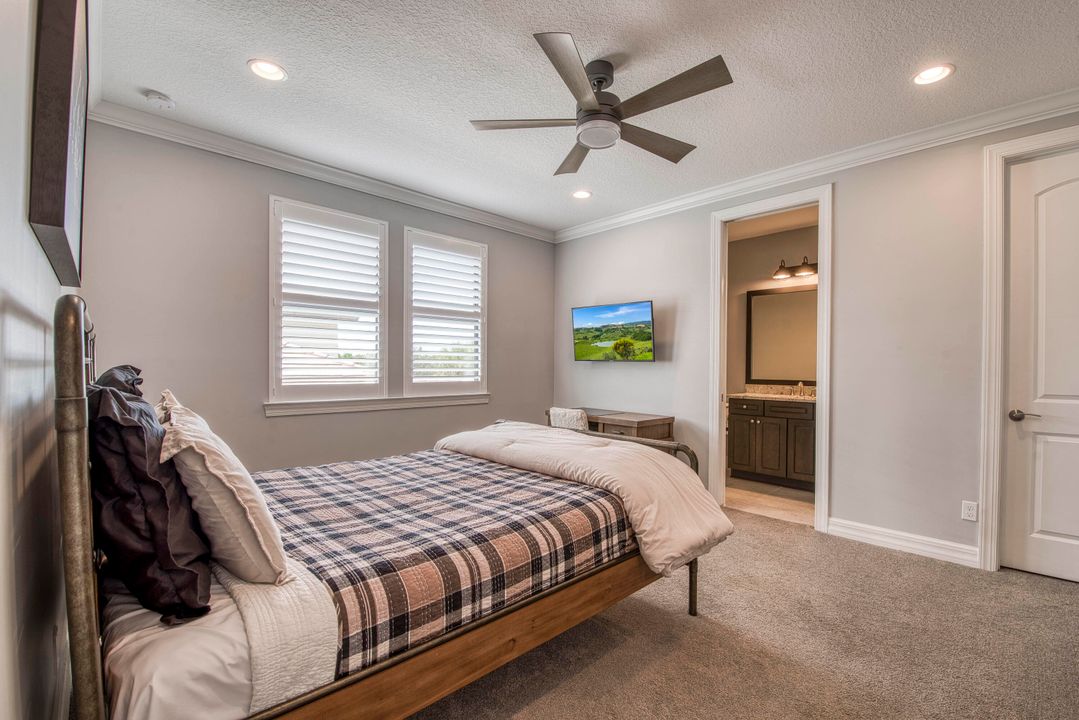 Active With Contract: $2,569,990 (5 beds, 6 baths, 5125 Square Feet)