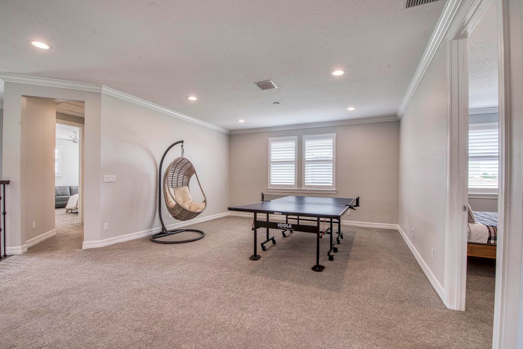 Active With Contract: $2,569,990 (5 beds, 6 baths, 5125 Square Feet)