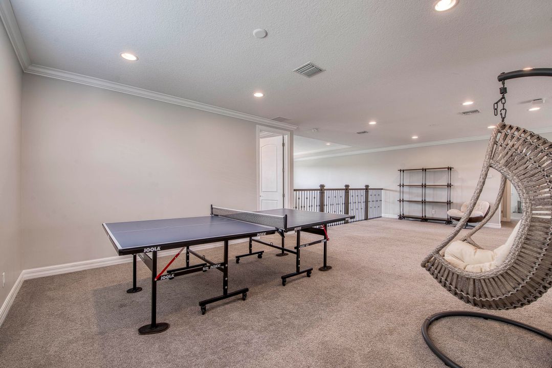 Active With Contract: $2,569,990 (5 beds, 6 baths, 5125 Square Feet)