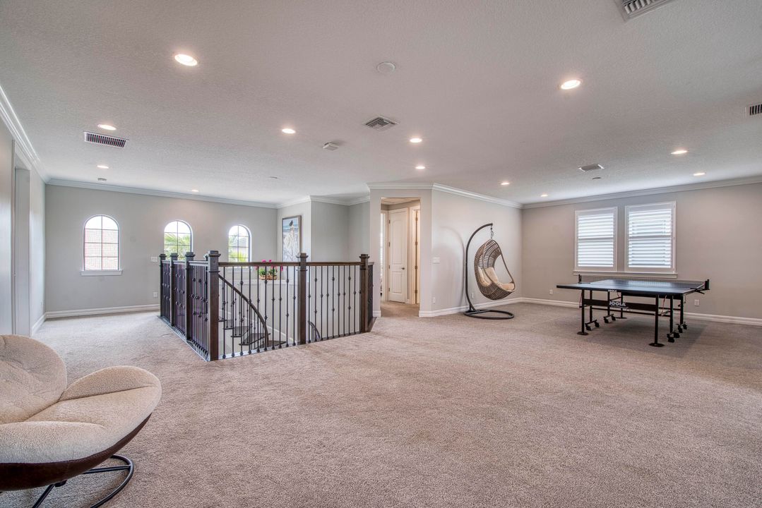 Active With Contract: $2,569,990 (5 beds, 6 baths, 5125 Square Feet)