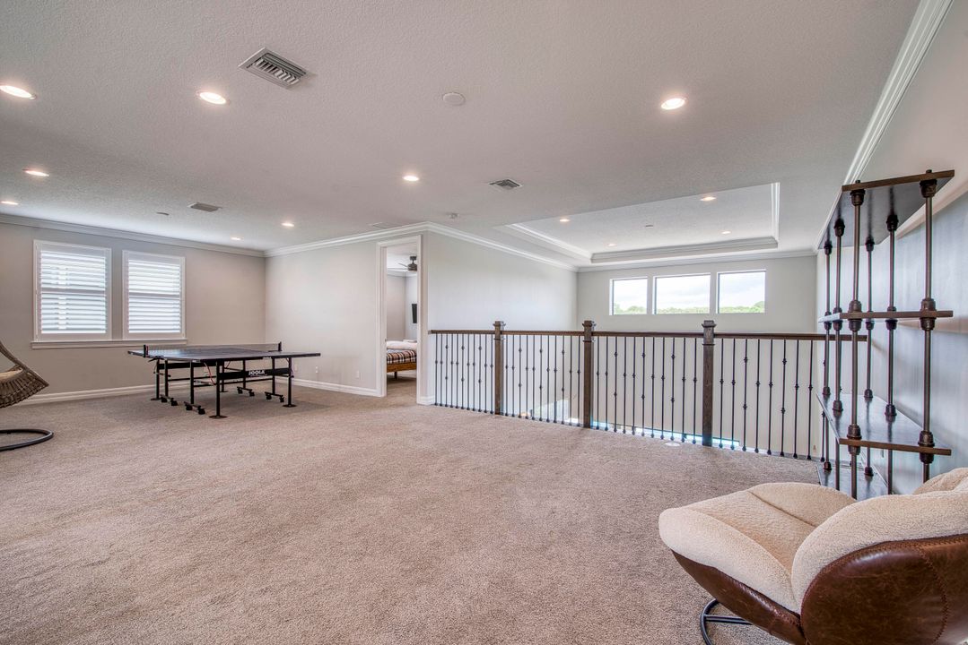 Active With Contract: $2,569,990 (5 beds, 6 baths, 5125 Square Feet)