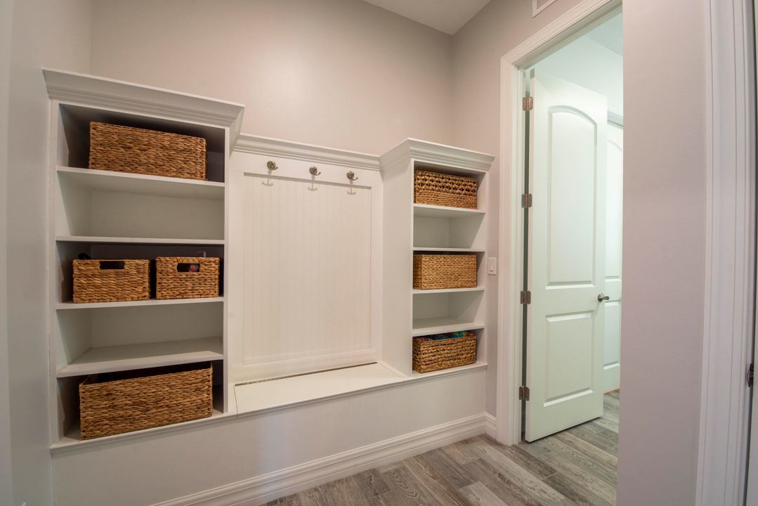 Active With Contract: $2,569,990 (5 beds, 6 baths, 5125 Square Feet)