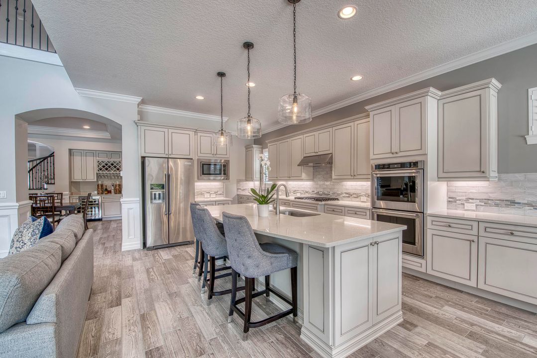 Active With Contract: $2,569,990 (5 beds, 6 baths, 5125 Square Feet)