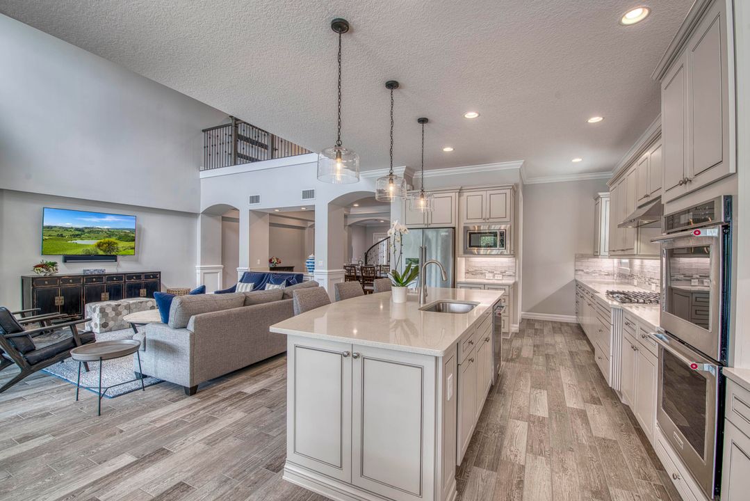 Active With Contract: $2,569,990 (5 beds, 6 baths, 5125 Square Feet)