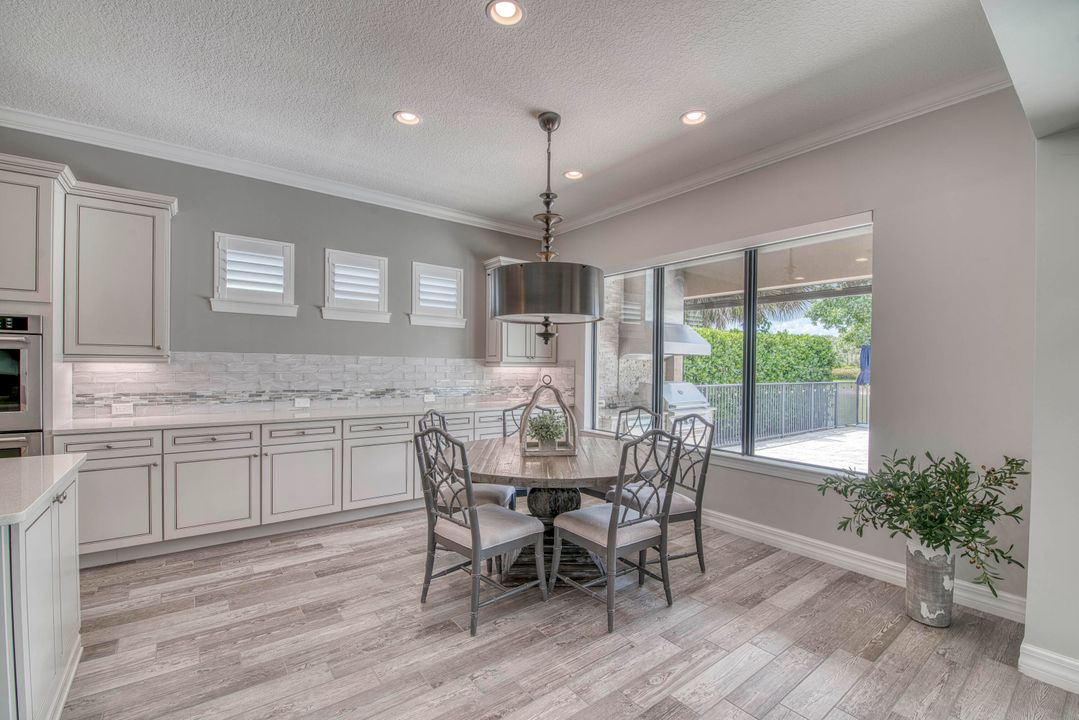 Active With Contract: $2,569,990 (5 beds, 6 baths, 5125 Square Feet)