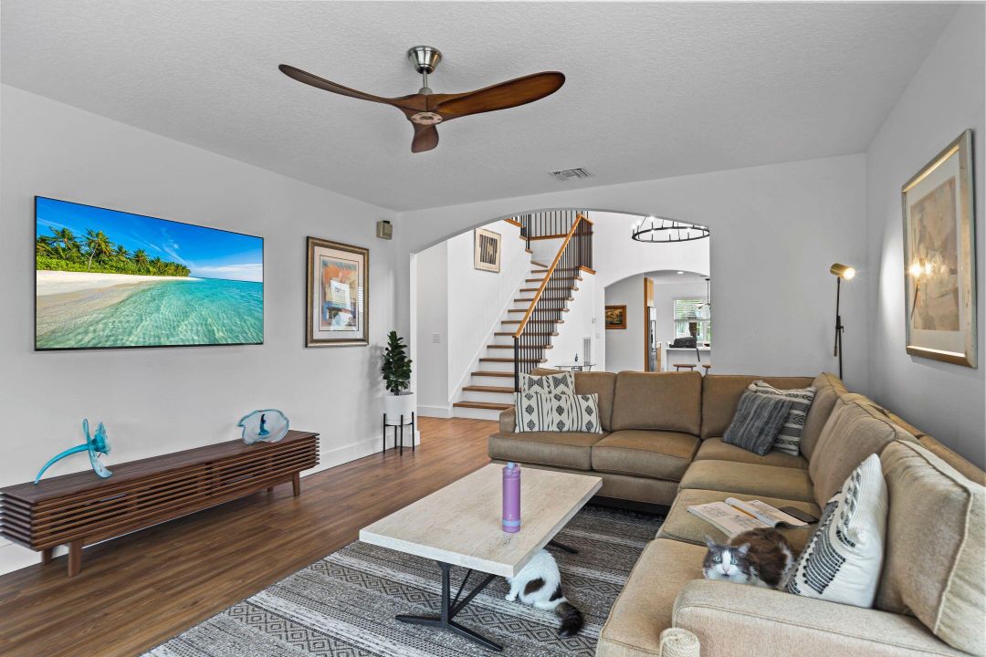 For Sale: $879,000 (3 beds, 2 baths, 2241 Square Feet)