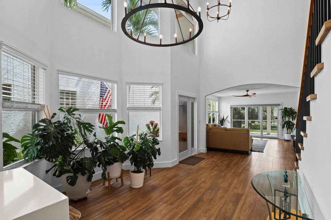 For Sale: $879,000 (3 beds, 2 baths, 2241 Square Feet)