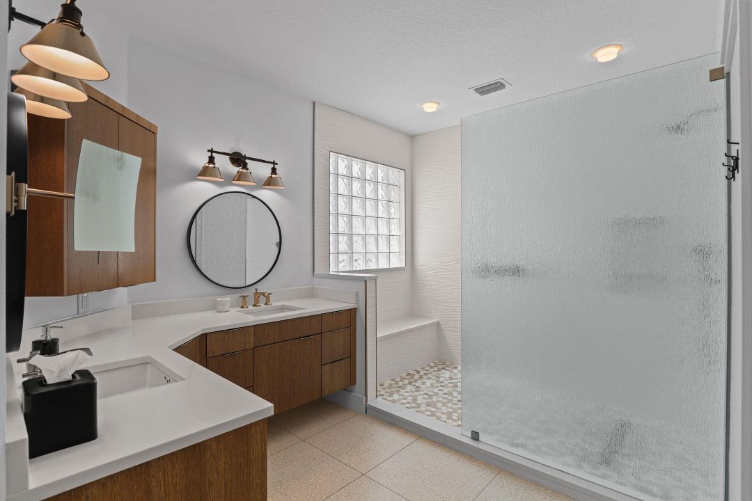 For Sale: $879,000 (3 beds, 2 baths, 2241 Square Feet)