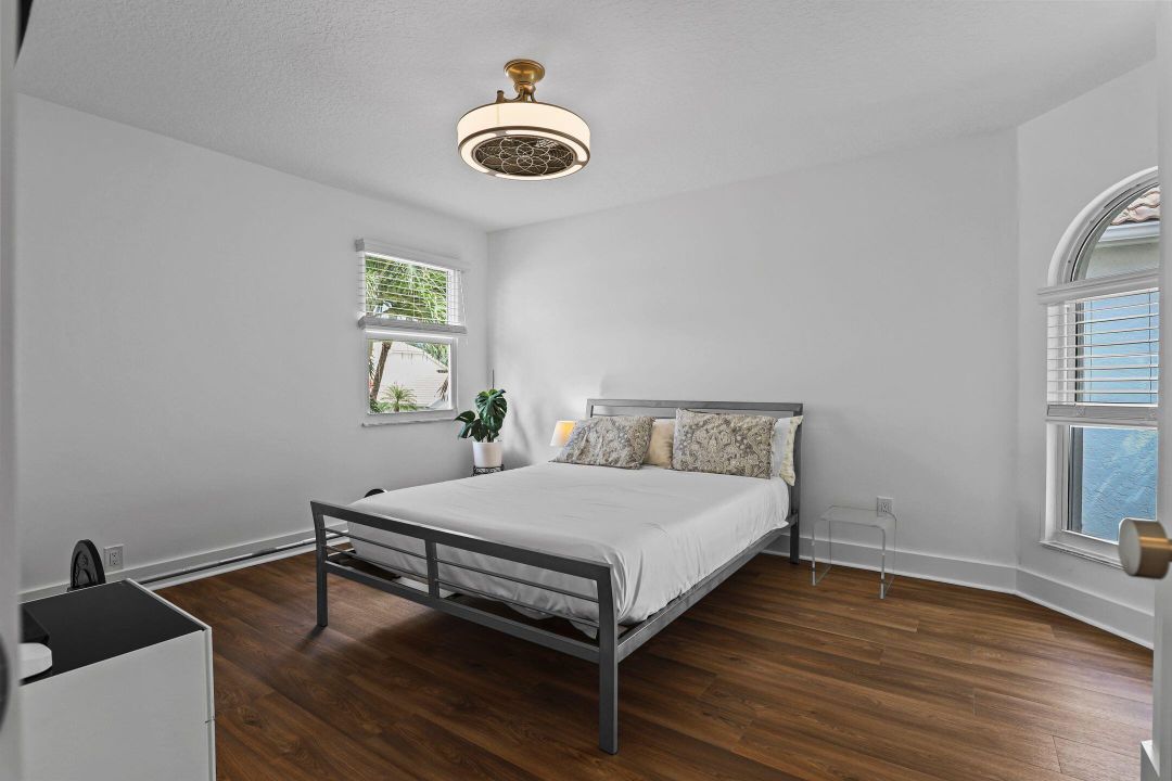 For Sale: $879,000 (3 beds, 2 baths, 2241 Square Feet)