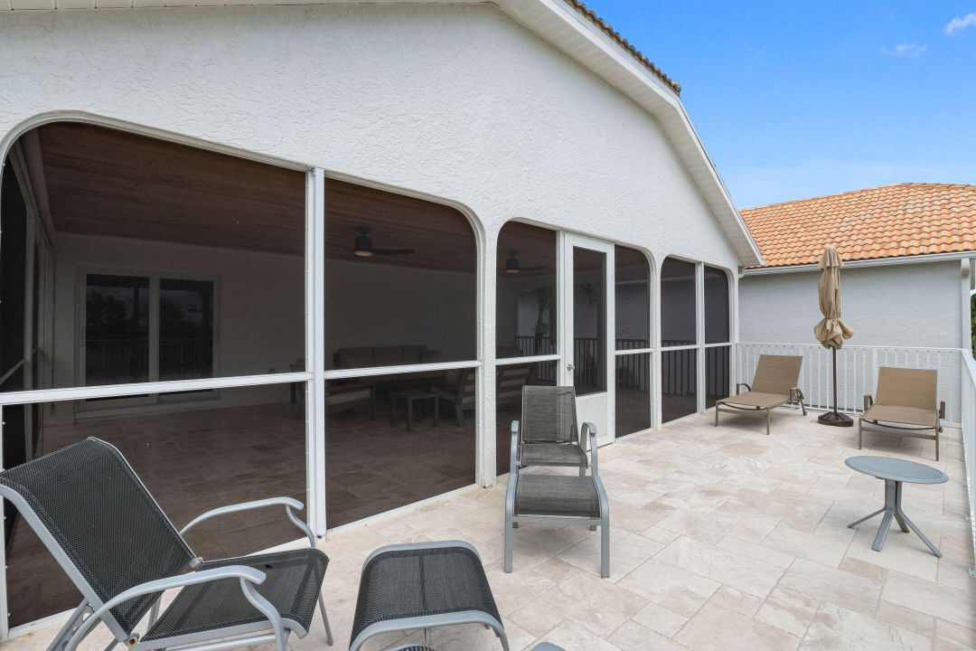 For Sale: $879,000 (3 beds, 2 baths, 2241 Square Feet)