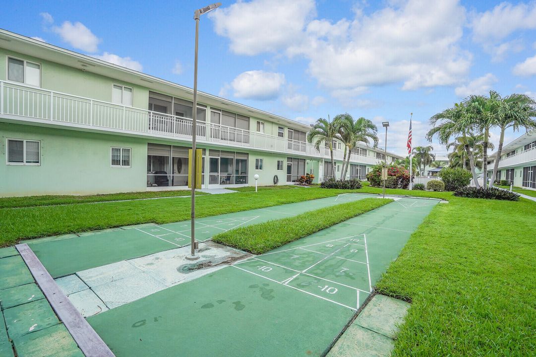 For Sale: $144,000 (1 beds, 1 baths, 800 Square Feet)